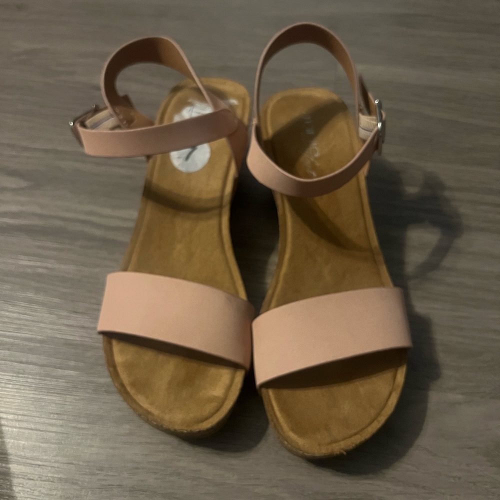 Pink Wedges